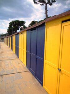 LAVORAZIONI 61 Cabine per stabilimenti balneari
