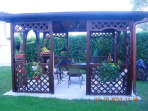 LAVORAZIONI 88 Gazebo in legno completo di griglie 'Terrazza privata'